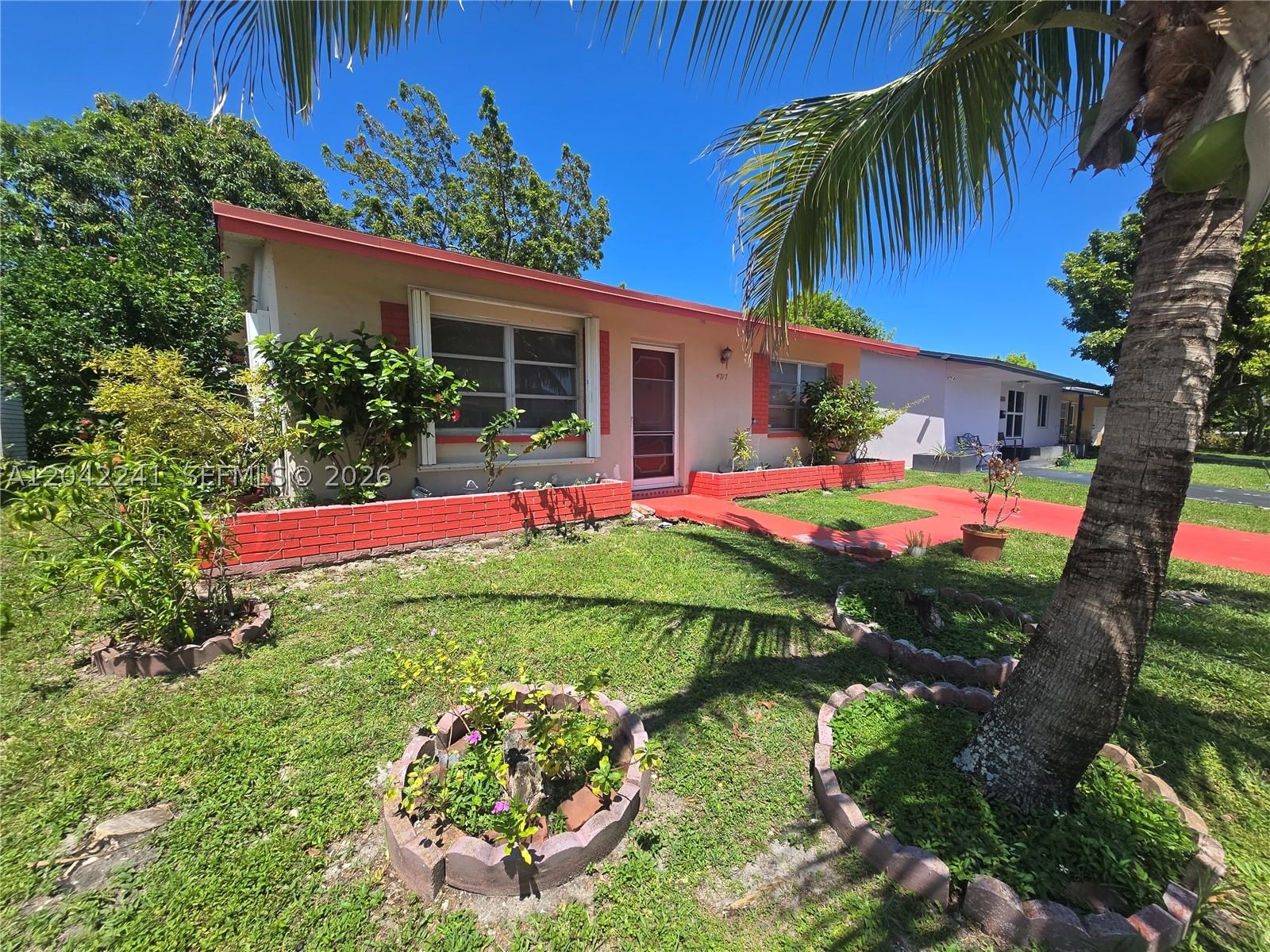 Real estate property located at 4717 50th St, Broward, Mainlands Of Tamarac Lake, Tamarac, FL