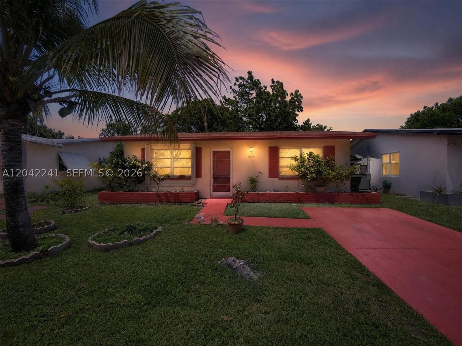 Real estate property located at 4717 50th St, Broward, Mainlands Of Tamarac Lake, Tamarac, FL