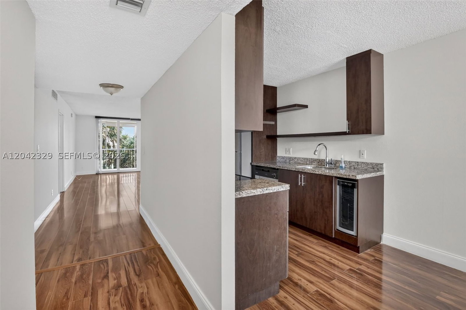 Real estate property located at 250 Jacaranda Dr #411, Broward, Coronado At Jacaranda Pha, Plantation, FL