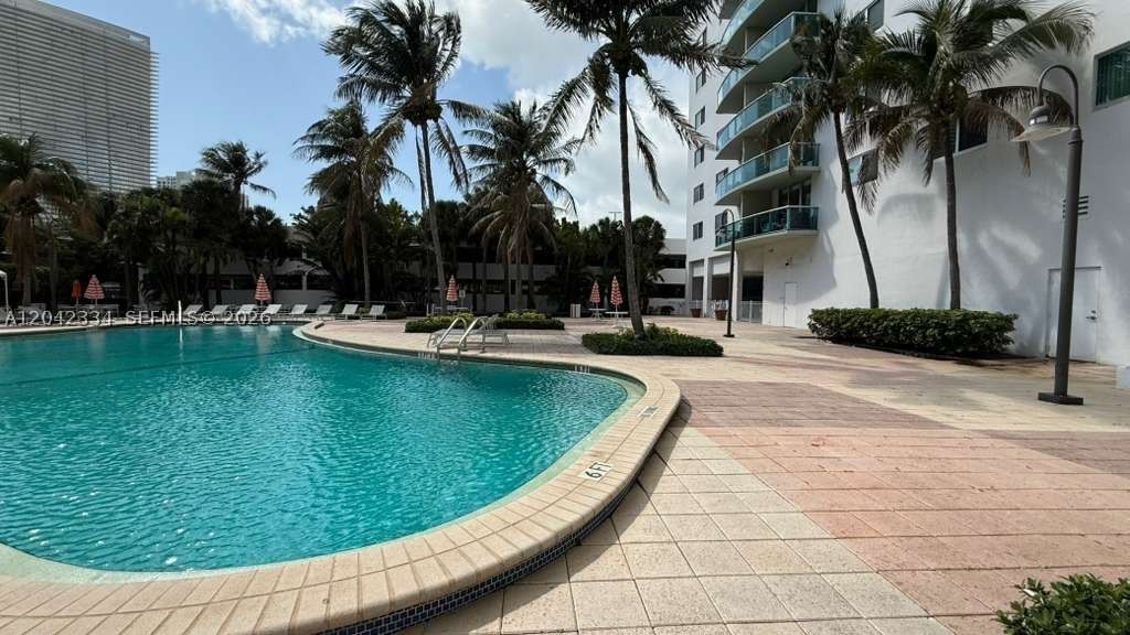 Real estate property located at 19380 Collins Ave #905, Miami-dade, Oceanview Building B Cond, Sunny Isles Beach, FL