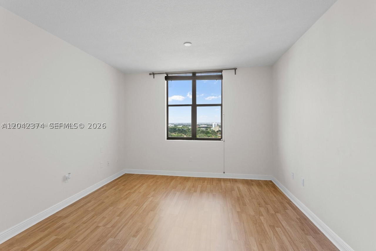 Real estate property located at 888 Douglas Rd #1405, Miami-dade, Puerta De Palmas Condo, Coral Gables, FL