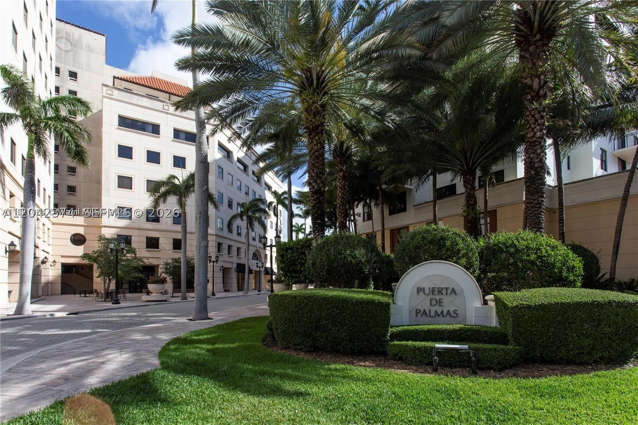 Real estate property located at 888 Douglas Rd #1405, Miami-dade, Puerta De Palmas Condo, Coral Gables, FL