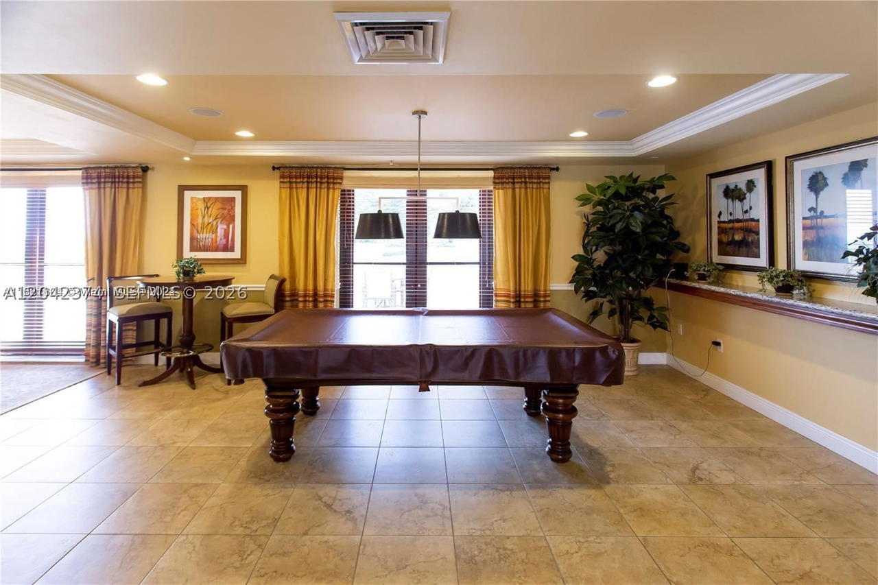 Real estate property located at 888 Douglas Rd #1405, Miami-dade, Puerta De Palmas Condo, Coral Gables, FL