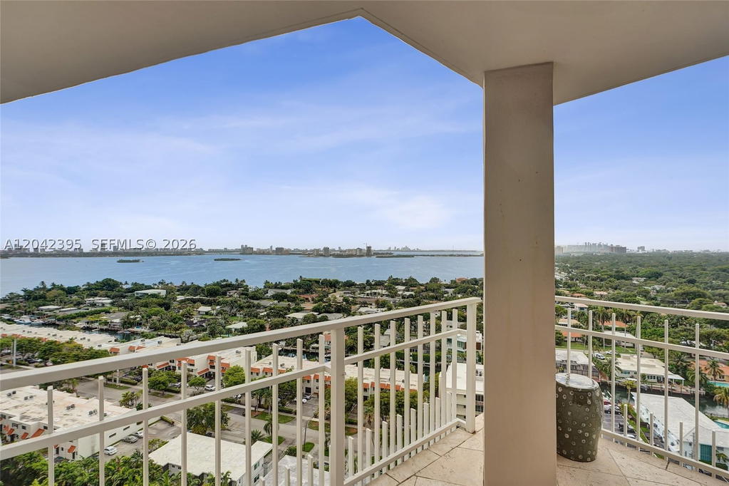 Real estate property located at 2000 Towerside Ter TS8, Miami-dade, Towers Of Quayside Condo, Miami, FL