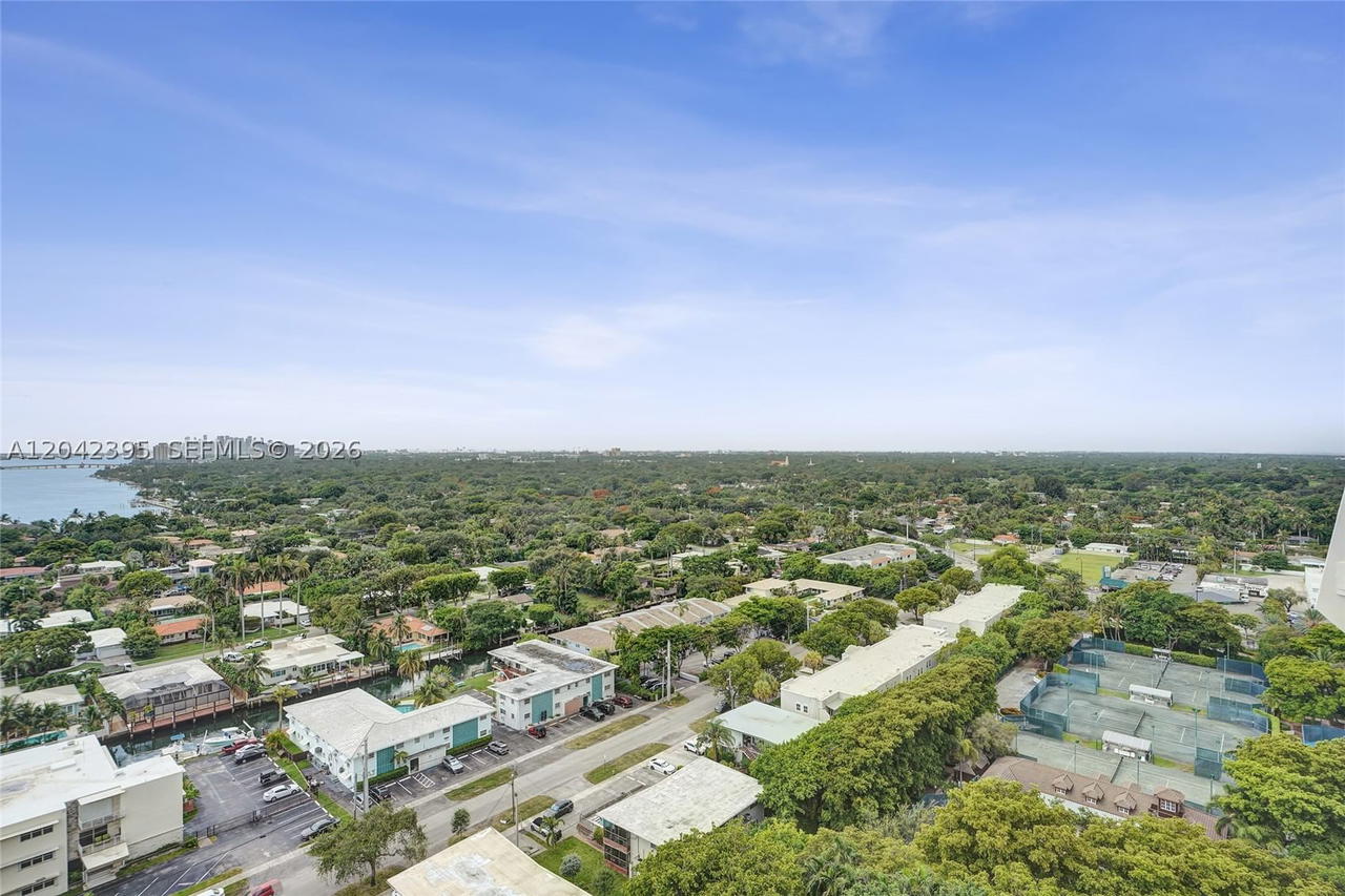 Real estate property located at 2000 Towerside Ter TS8, Miami-dade, Towers Of Quayside Condo, Miami, FL