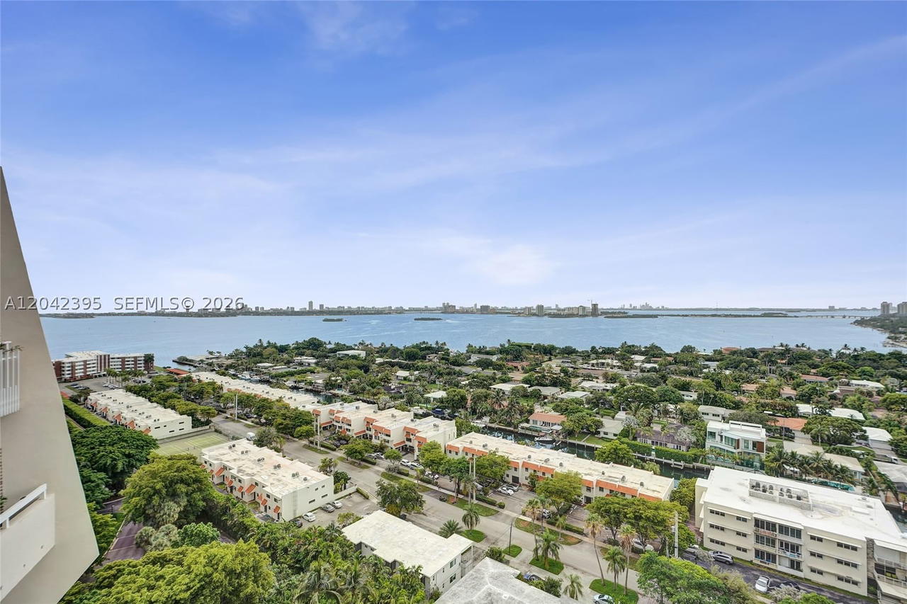 Real estate property located at 2000 Towerside Ter TS8, Miami-dade, Towers Of Quayside Condo, Miami, FL