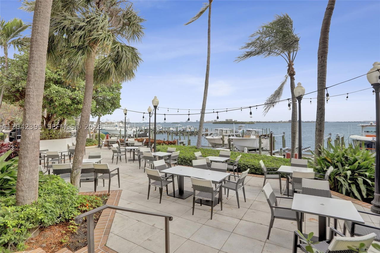 Real estate property located at 2000 Towerside Ter TS8, Miami-dade, Towers Of Quayside Condo, Miami, FL