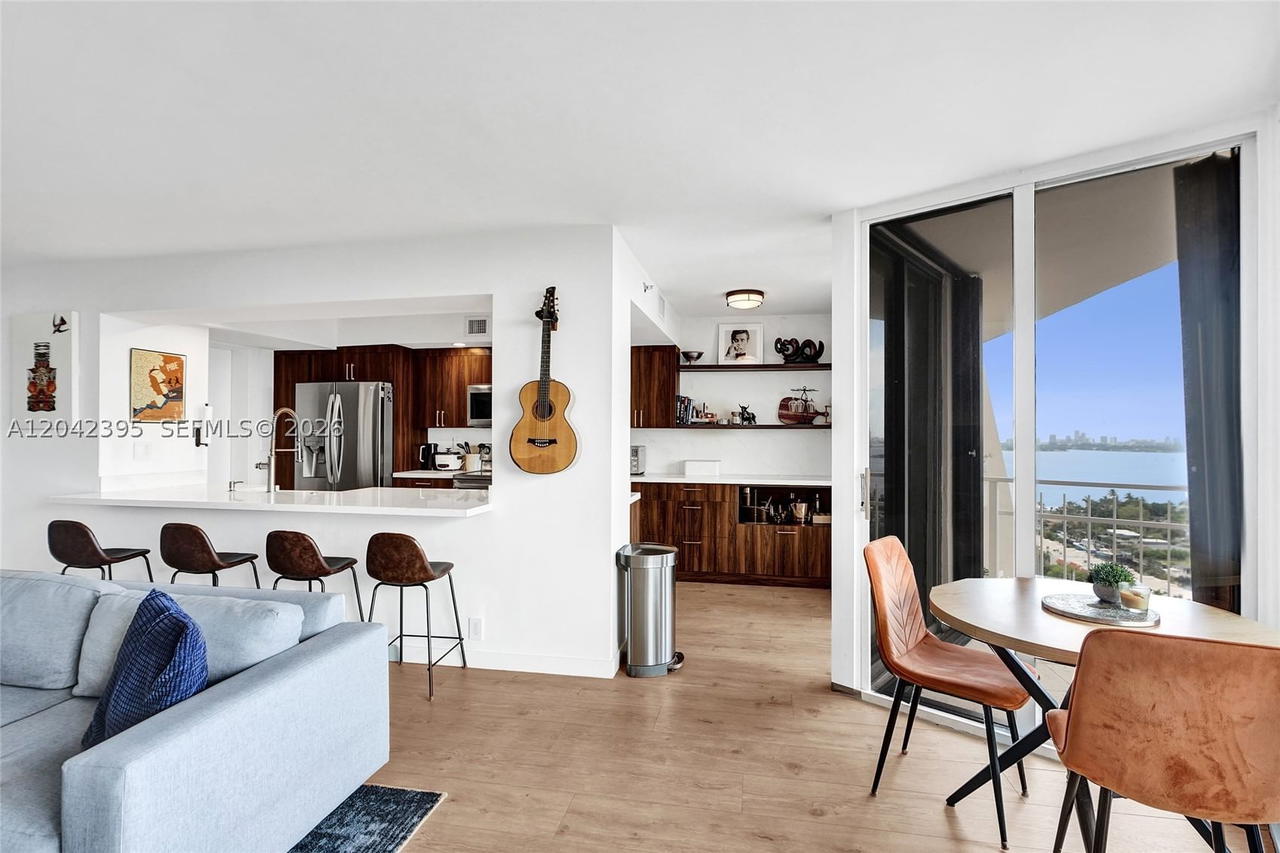 Real estate property located at 2000 Towerside Ter TS8, Miami-dade, Towers Of Quayside Condo, Miami, FL