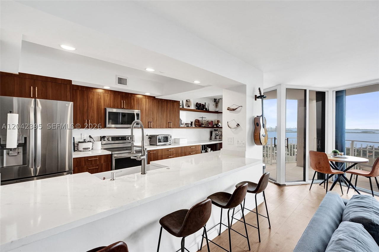 Real estate property located at 2000 Towerside Ter TS8, Miami-dade, Towers Of Quayside Condo, Miami, FL