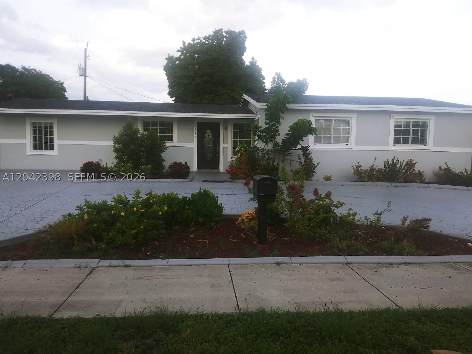 Real estate property located at 18025 83rd Ave #1, Miami-dade, Palm Springs North Sec N 1, Hialeah, FL