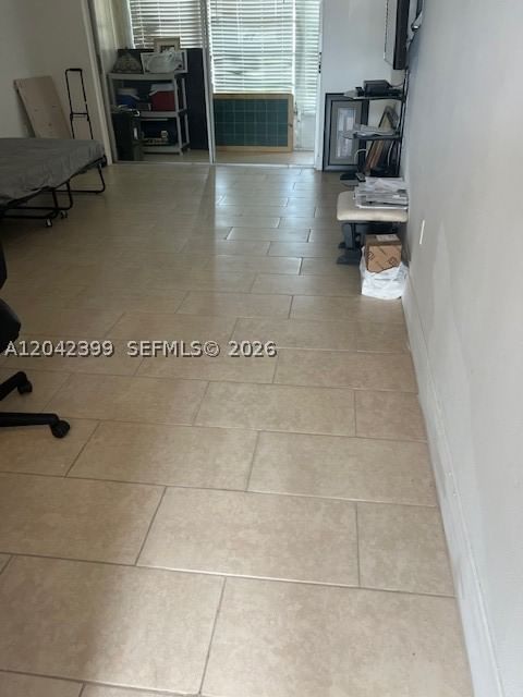 Real estate property located at 8285 Sunrise Lakes Blvd #106, Broward, Sunrise Lakes 40 Condo, Sunrise, FL