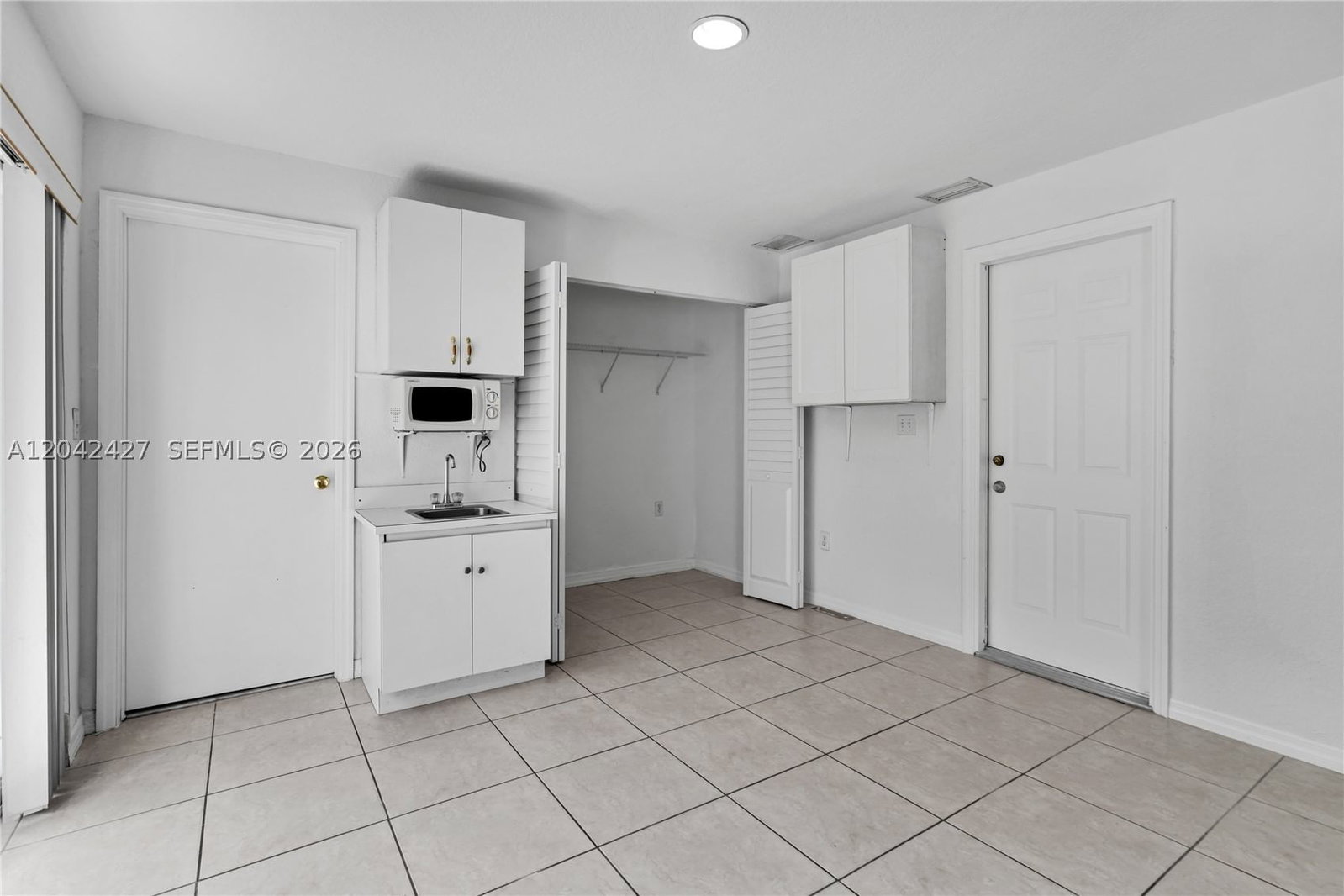 Real estate property located at 15251 89th Ave, Miami-dade, West Lakes Gardens 1st Ad, Miami Lakes, FL