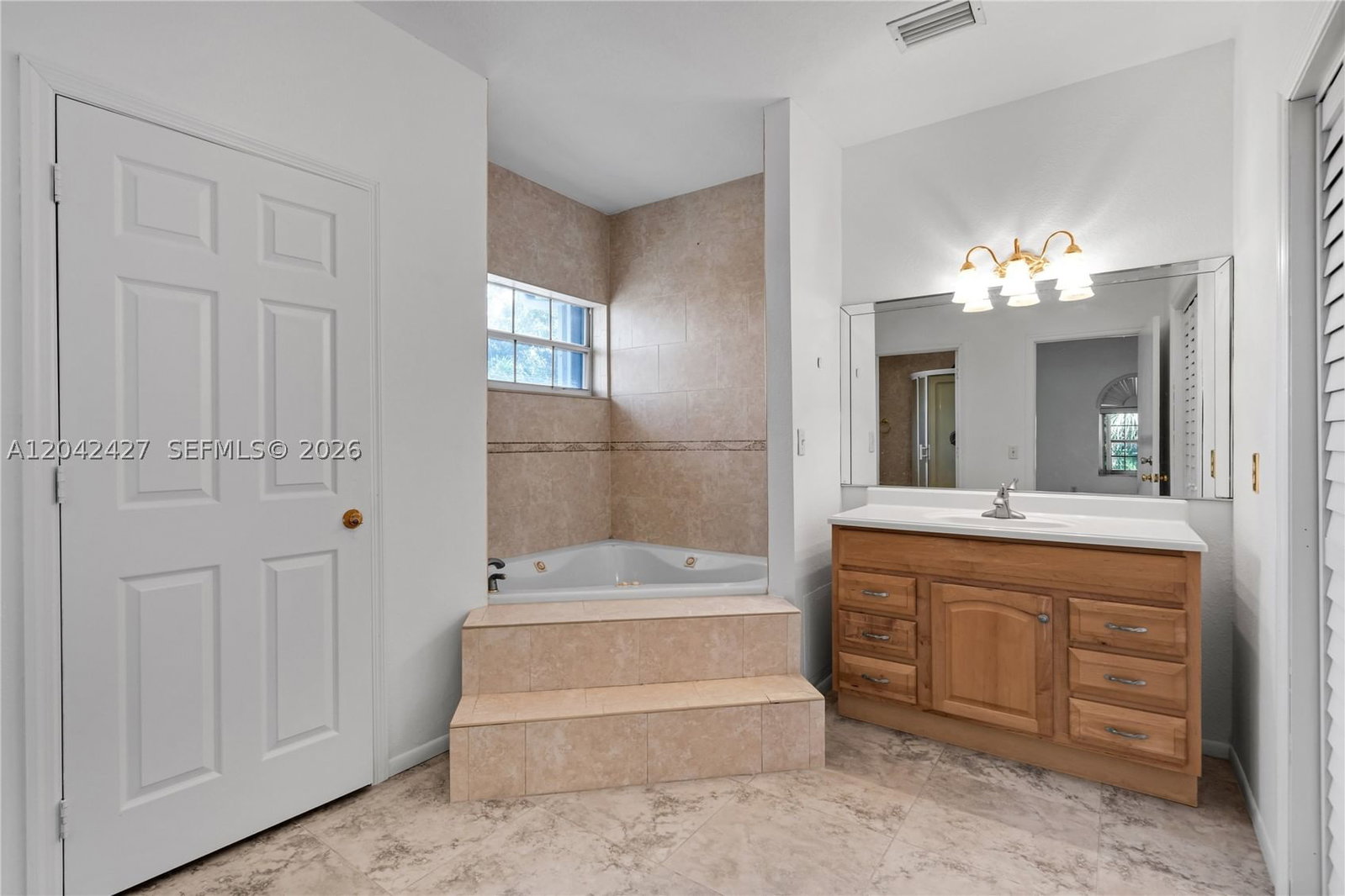 Real estate property located at 15251 89th Ave, Miami-dade, West Lakes Gardens 1st Ad, Miami Lakes, FL