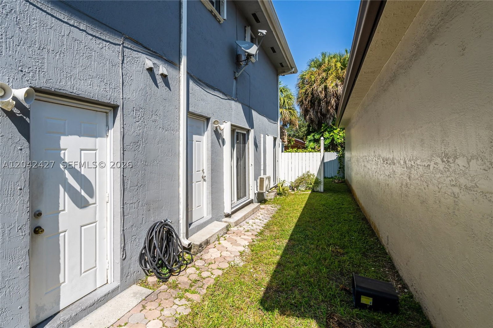 Real estate property located at 15251 89th Ave, Miami-dade, West Lakes Gardens 1st Ad, Miami Lakes, FL