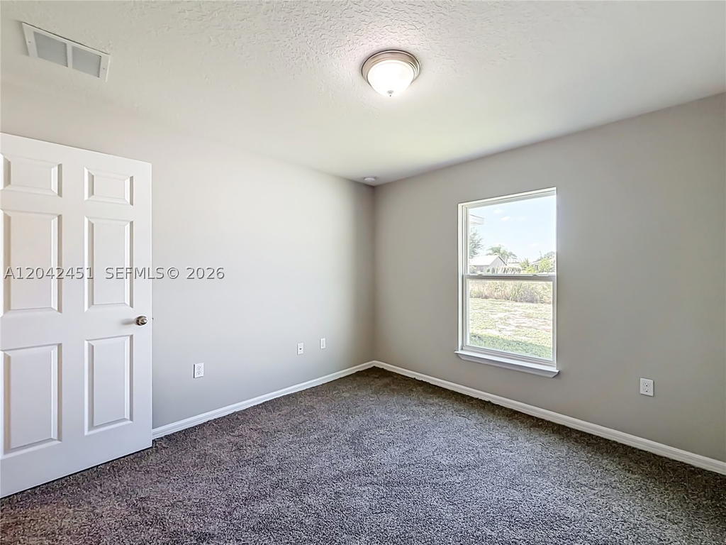 Real estate property located at 666 Jeanne Ave, St Lucie, Port St Lucie Section 33, Port St Lucie, FL