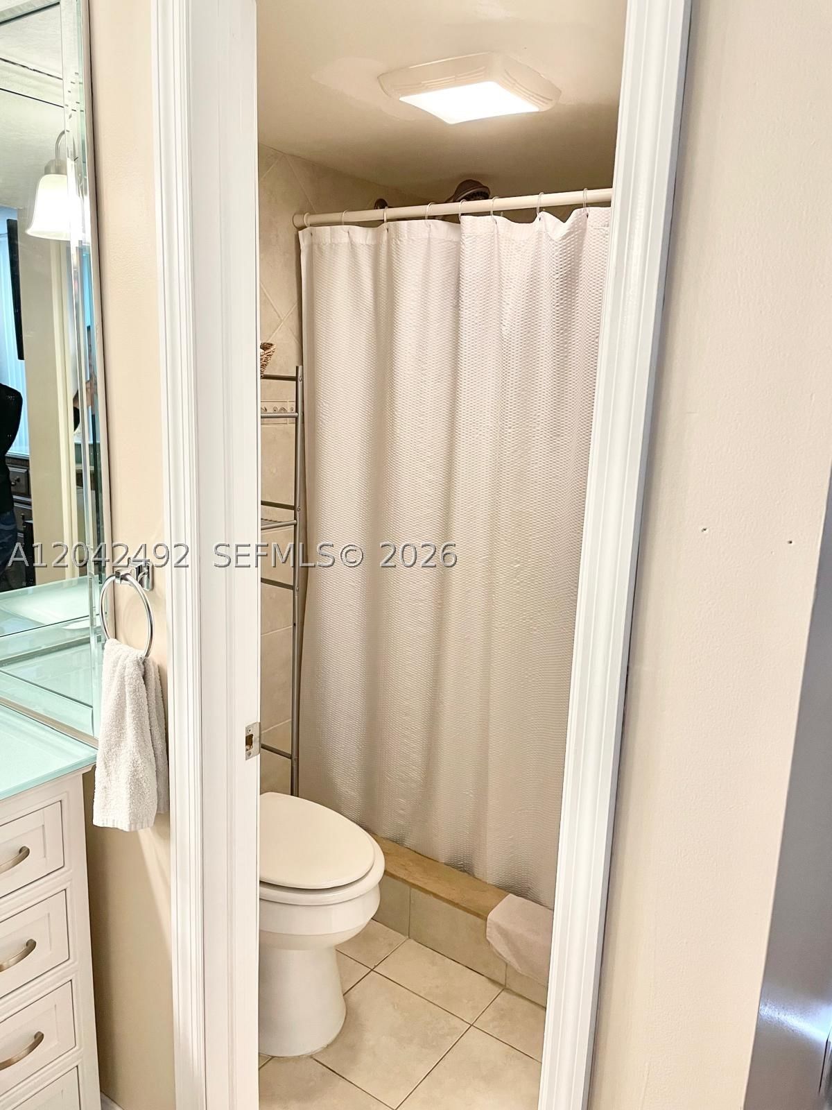 Real estate property located at 9520 Seagrape Dr #106, Broward, Condo 7 Of Sabal Palm Con, Davie, FL