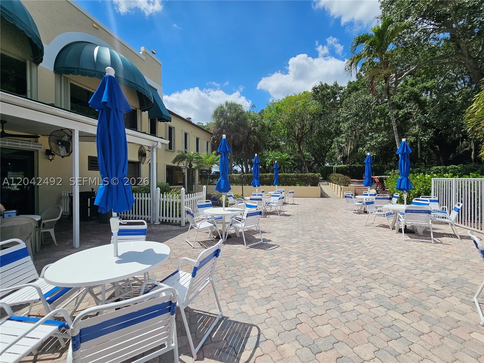 Real estate property located at 9520 Seagrape Dr #106, Broward, Condo 7 Of Sabal Palm Con, Davie, FL
