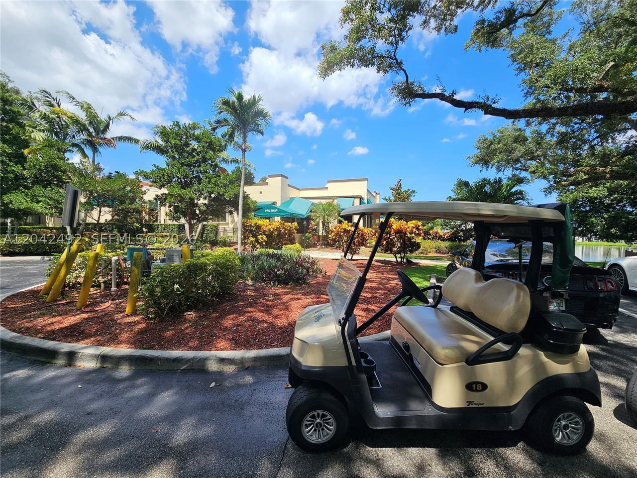 Real estate property located at 9520 Seagrape Dr #106, Broward, Condo 7 Of Sabal Palm Con, Davie, FL