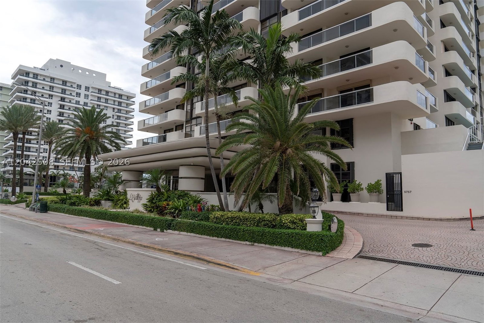 Real estate property located at 5757 Collins Ave #1604, Miami-dade, Lexcellence Condo, Miami Beach, FL