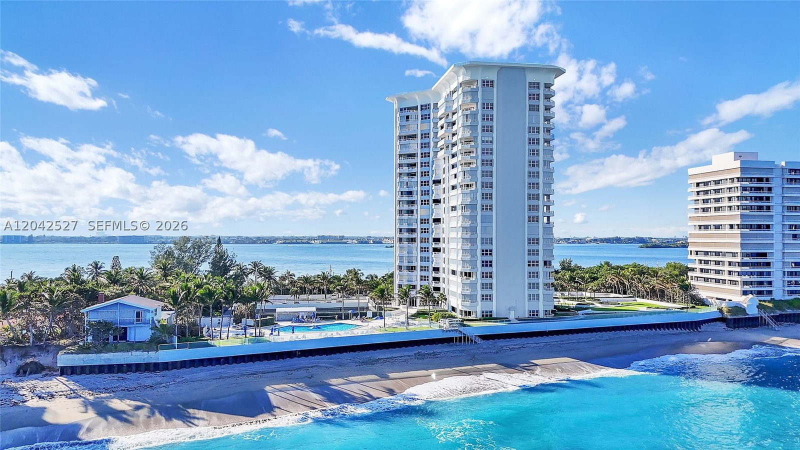 Real estate property located at 5200 Ocean Dr #1105, Palm Beach, Corniche Condo, Singer Island, FL