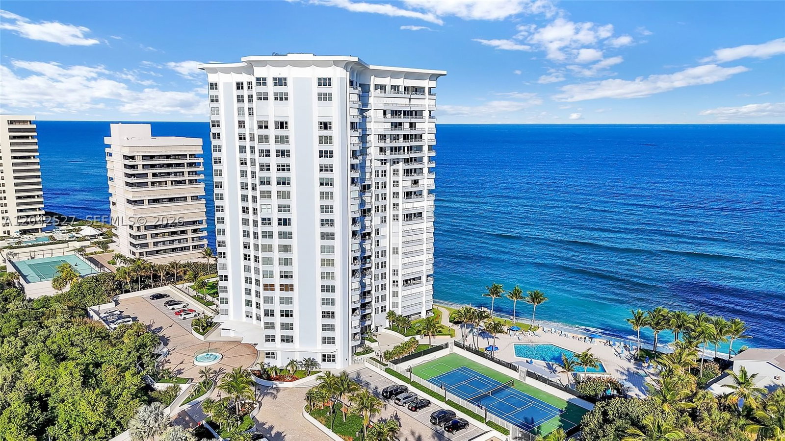 Real estate property located at 5200 Ocean Dr #1105, Palm Beach, Corniche Condo, Singer Island, FL