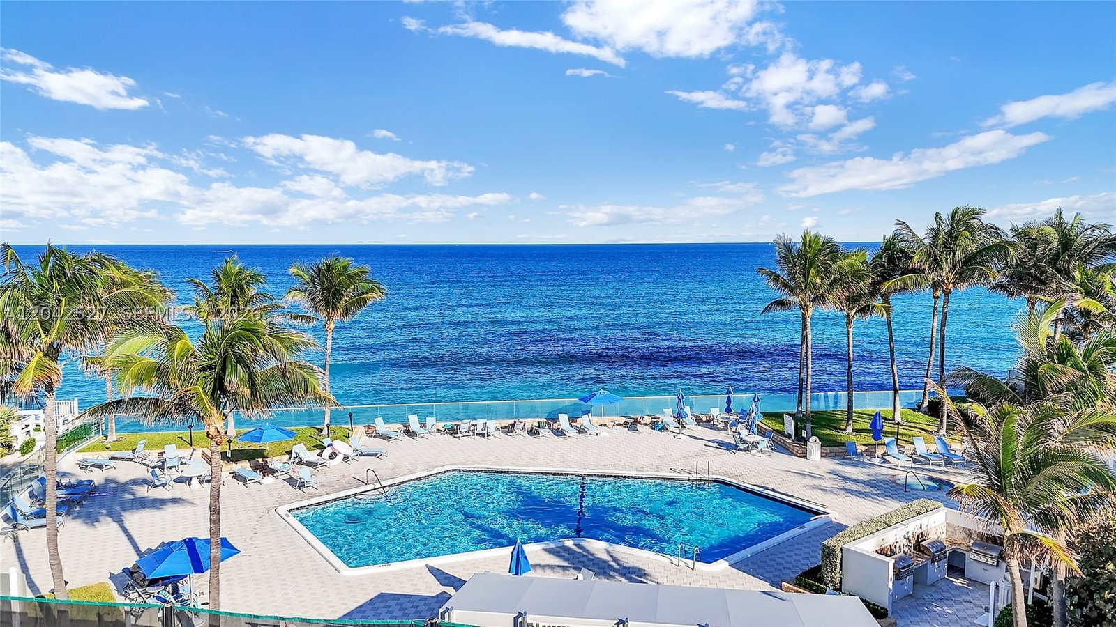 Real estate property located at 5200 Ocean Dr #1105, Palm Beach, Corniche Condo, Singer Island, FL