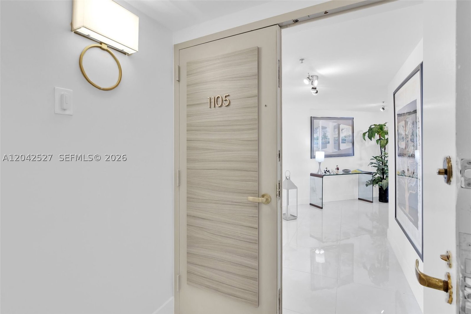 Real estate property located at 5200 Ocean Dr #1105, Palm Beach, Corniche Condo, Singer Island, FL