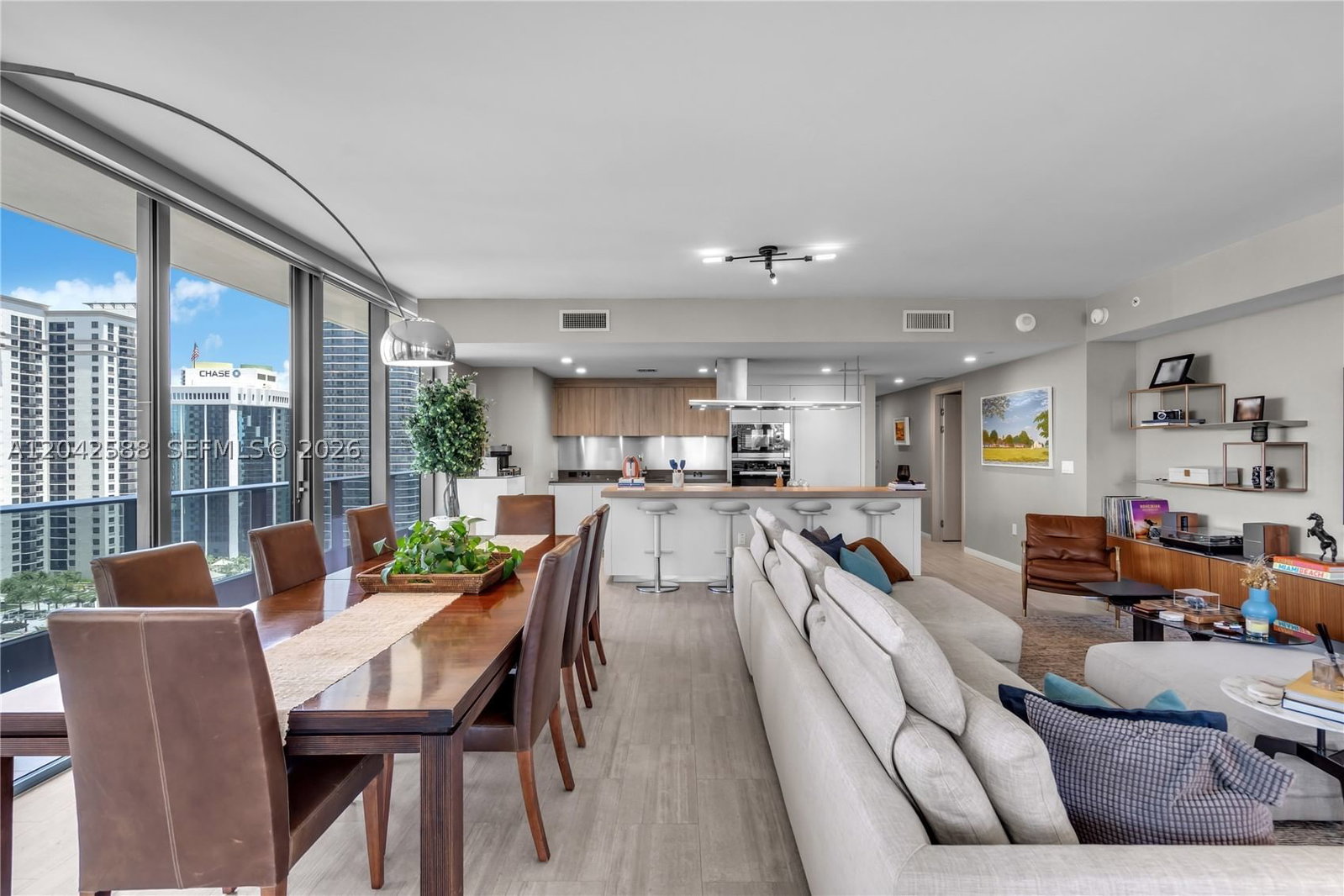 Real estate property located at 1000 Brickell Plz #2402, Miami-dade, Brickell Flatiron Condo, Miami, FL
