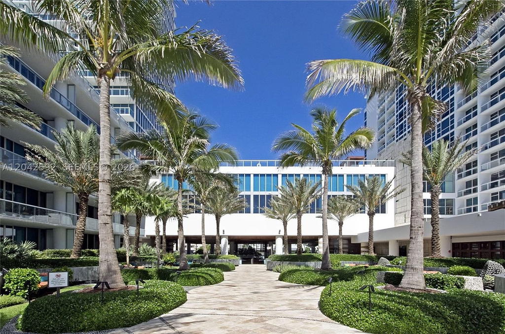 Real estate property located at 6801 Collins Ave #1101, Miami-dade, Central Carillon Beach Co, Miami Beach, FL