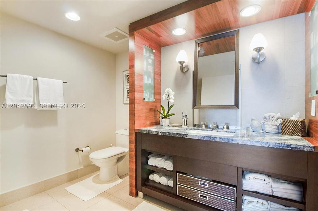 Real estate property located at 6801 Collins Ave #1101, Miami-dade, Central Carillon Beach Co, Miami Beach, FL