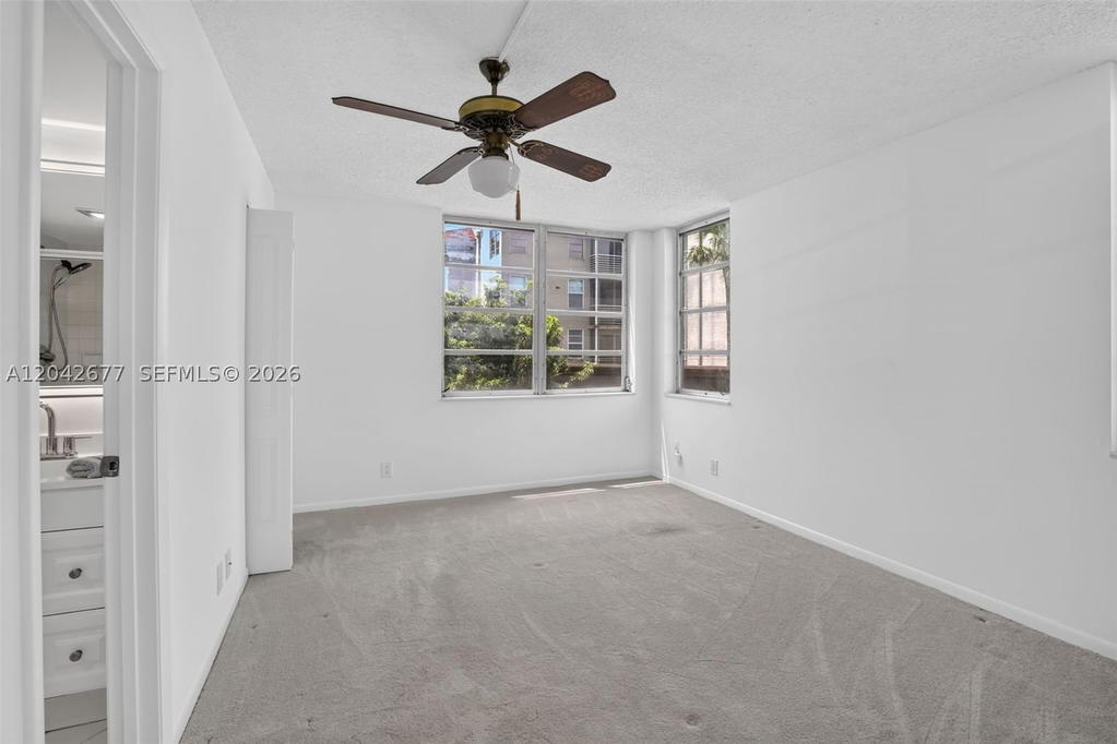 Real estate property located at 1931 Sabal Palm Dr #203, Broward, Condo 4 Of Sabal Palm Con, Davie, FL