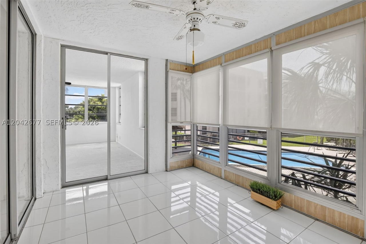 Real estate property located at 1931 Sabal Palm Dr #203, Broward, Condo 4 Of Sabal Palm Con, Davie, FL