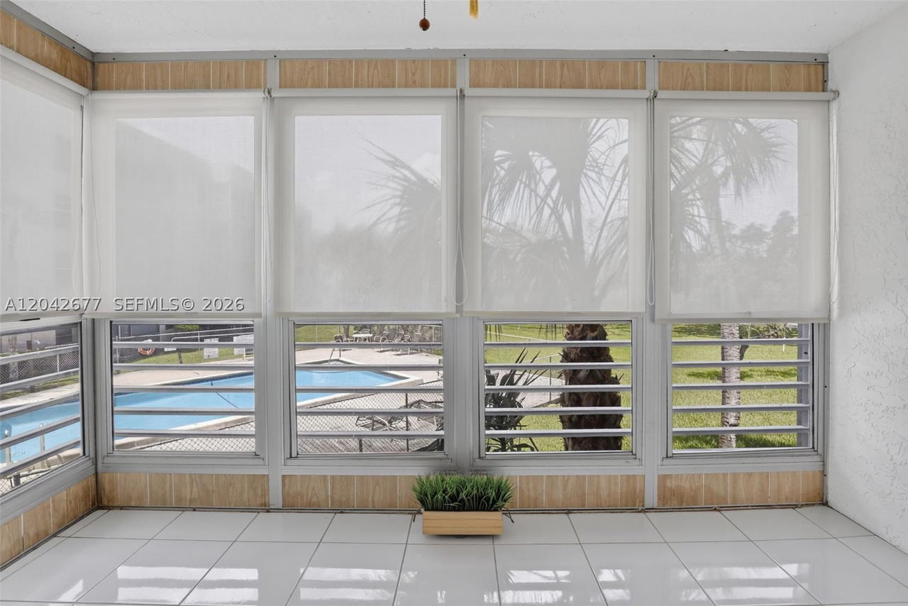 Real estate property located at 1931 Sabal Palm Dr #203, Broward, Condo 4 Of Sabal Palm Con, Davie, FL