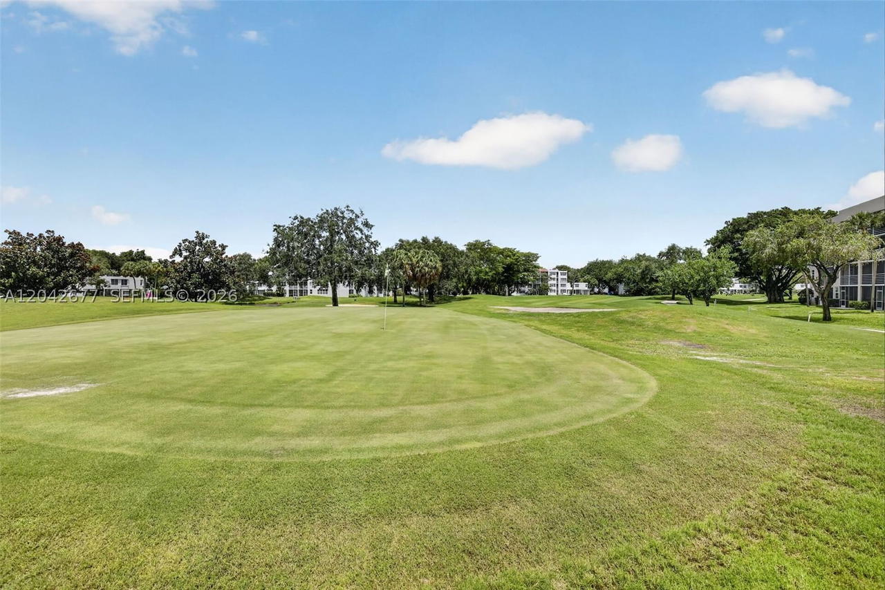 Real estate property located at 1931 Sabal Palm Dr #203, Broward, Condo 4 Of Sabal Palm Con, Davie, FL