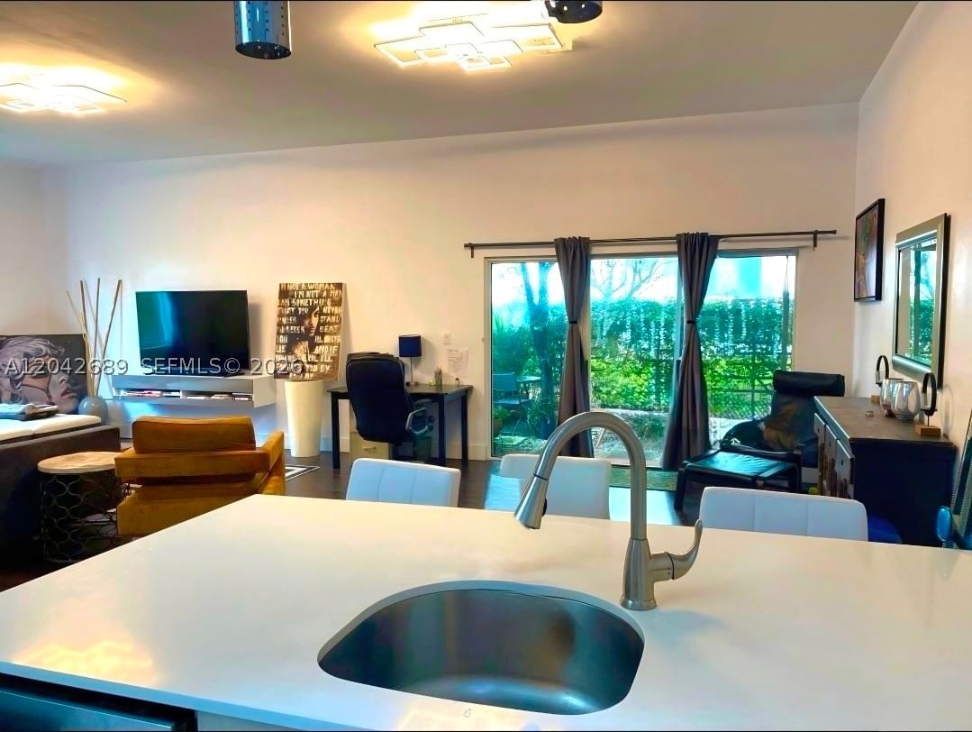 Real estate property located at 2732 26 St #2732, Miami-dade, Gateway To The Grove Cond, Miami, FL