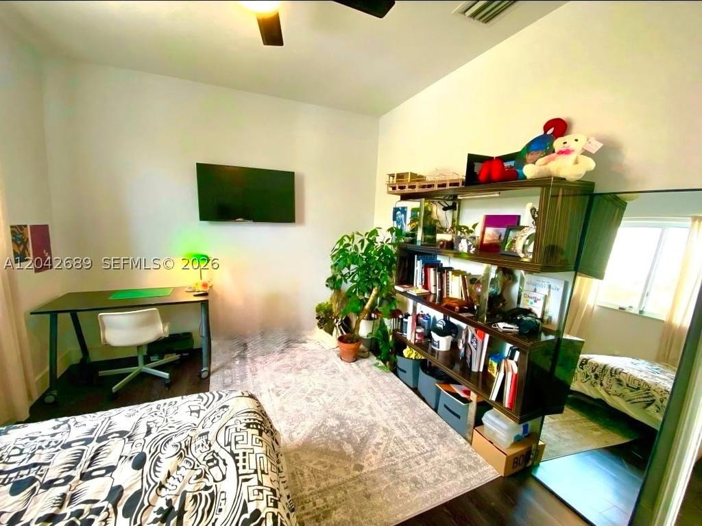 Real estate property located at 2732 26 St #2732, Miami-dade, Gateway To The Grove Cond, Miami, FL