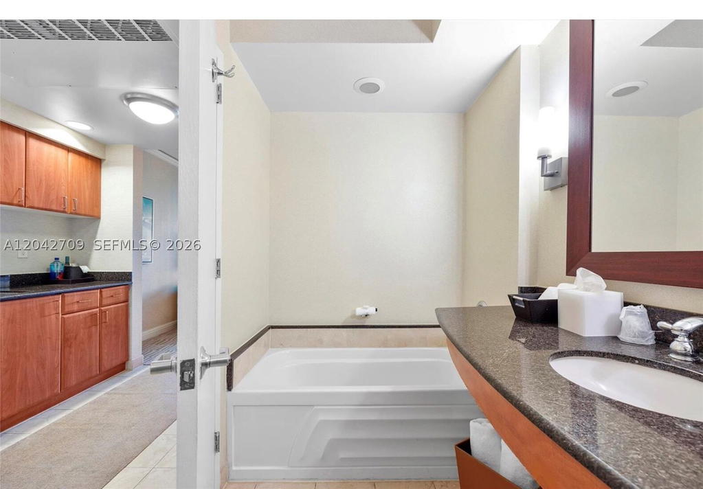 Real estate property located at 18001 Collins Ave #1702, Miami-dade, Trump International Sones, Sunny Isles Beach, FL