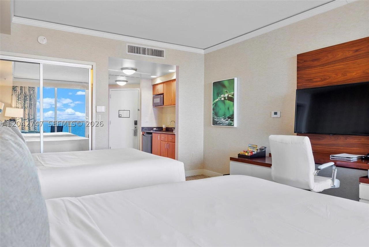 Real estate property located at , Miami-dade, Trump International Sones, Sunny Isles Beach, FL