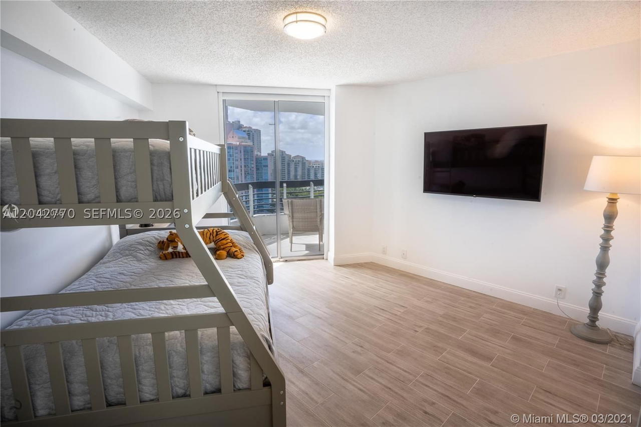 Real estate property located at , Miami-dade, Mystic Pointe Tower 500 C, Aventura, FL