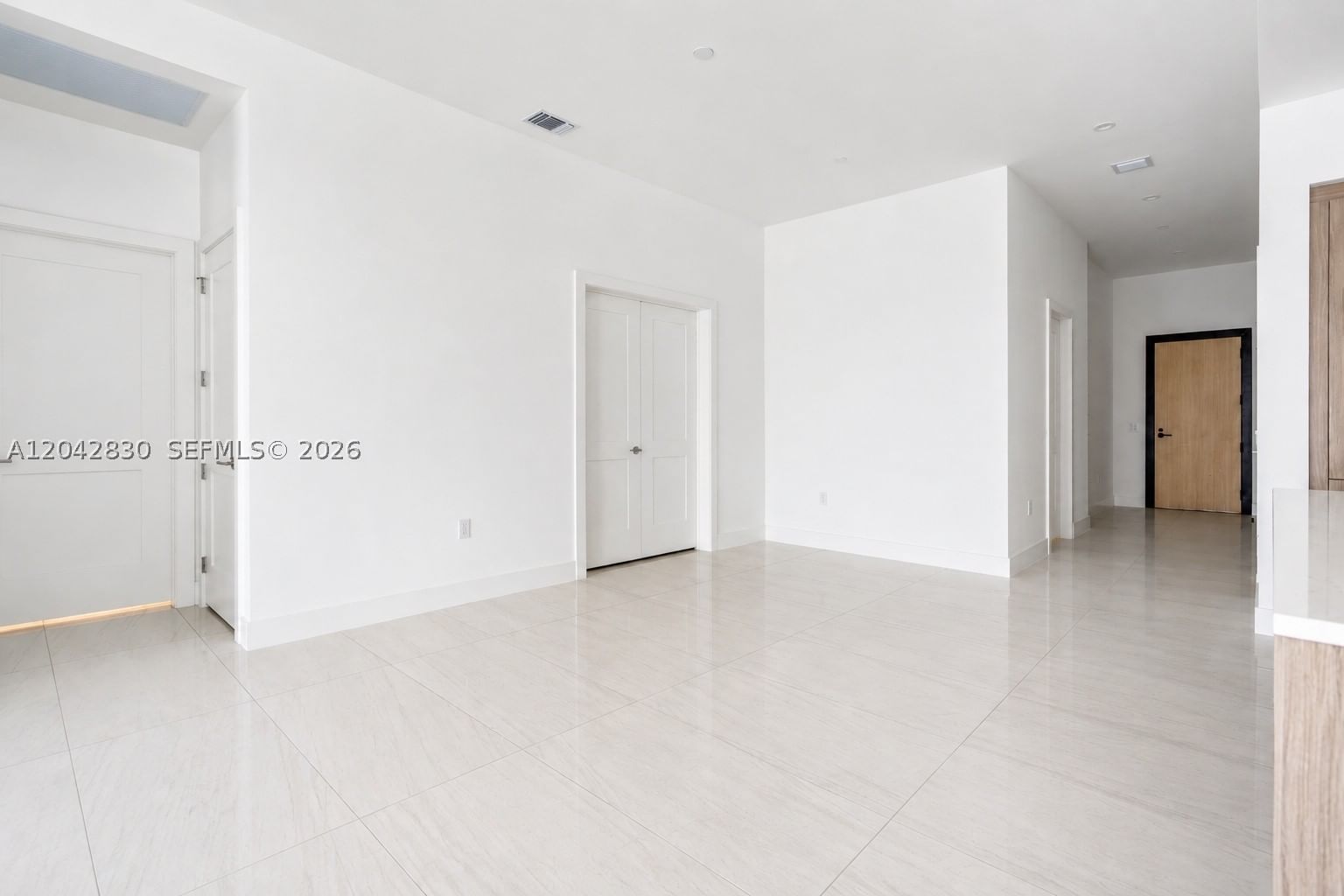 Real estate property located at 153 Seabreeze Blvd #401, Broward, Selene Condo, Fort Lauderdale, FL