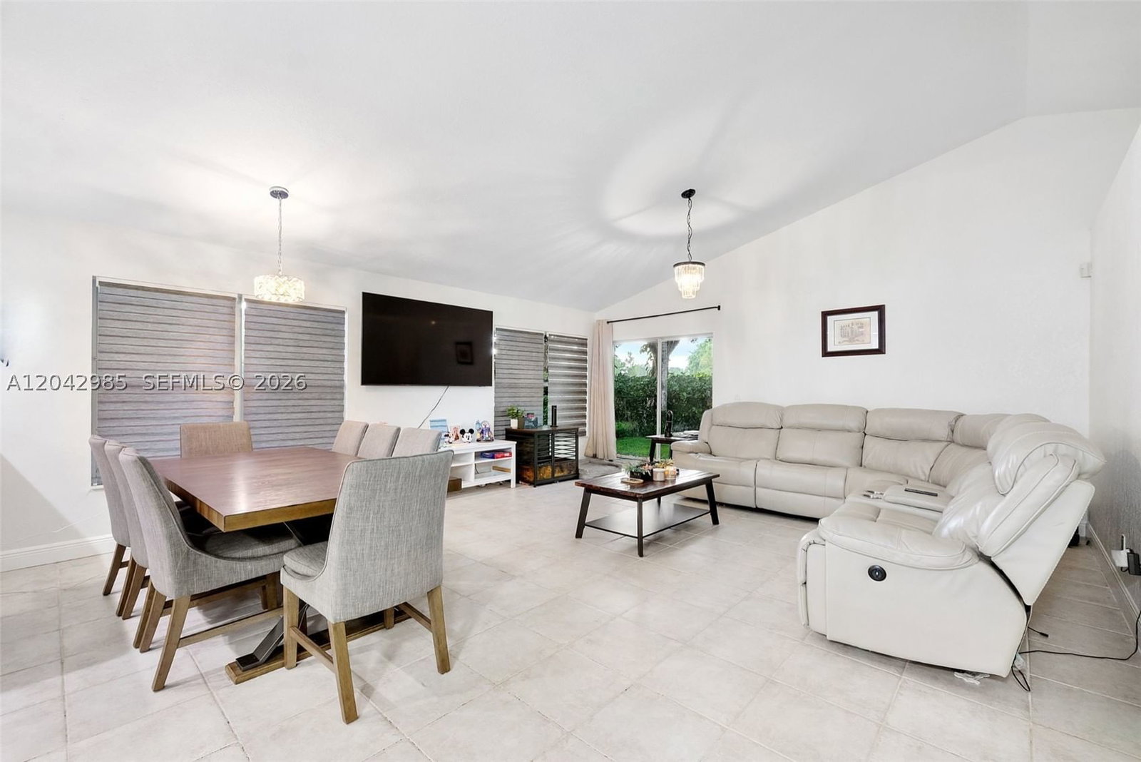 Real estate property located at 9161 Lake Park Cir N, Broward, Forest Ridge Cluster Home, Davie, FL