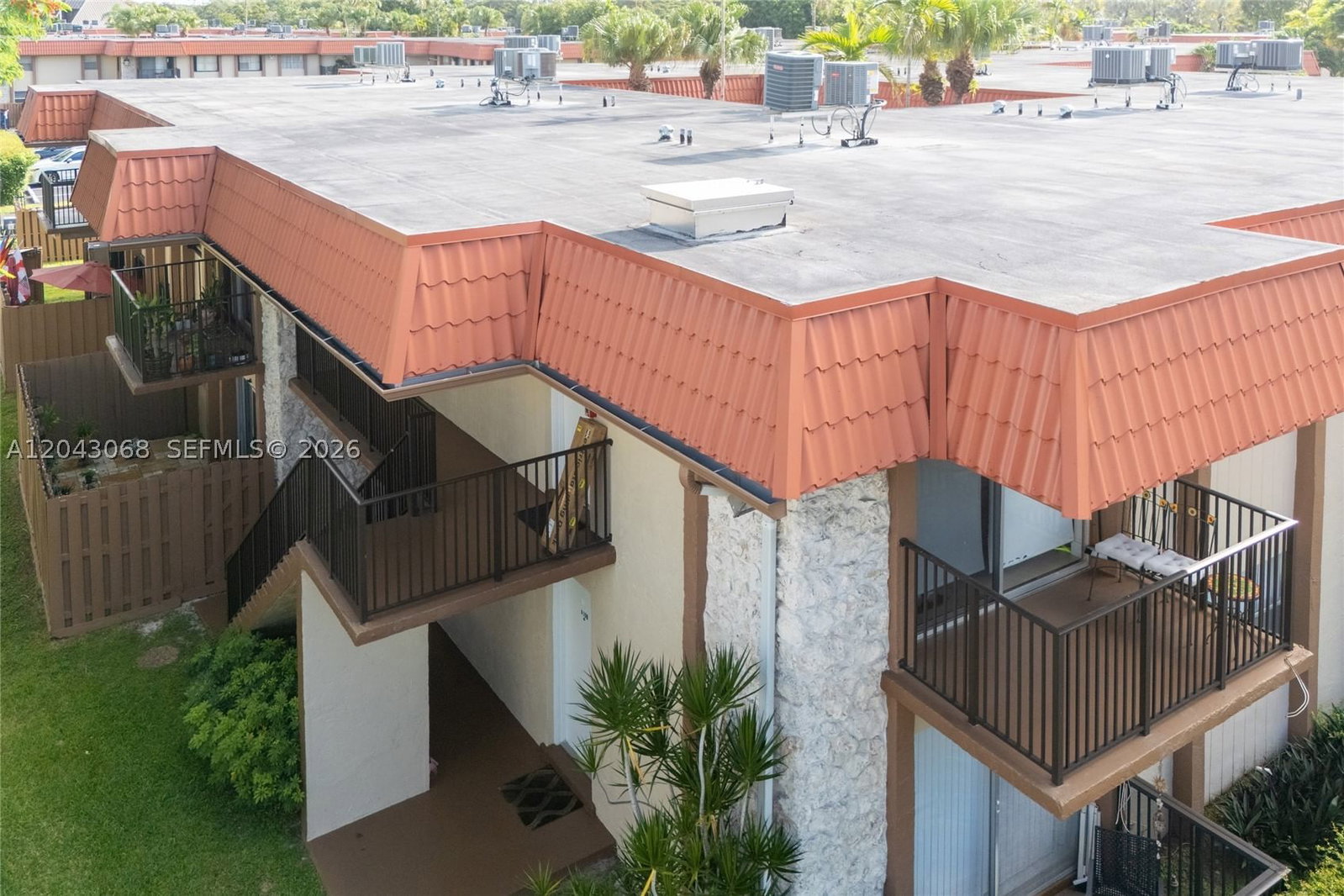 Real estate property located at 10501 108th Ave #209, Miami-dade, Kendallwood Villas Condo, Miami, FL