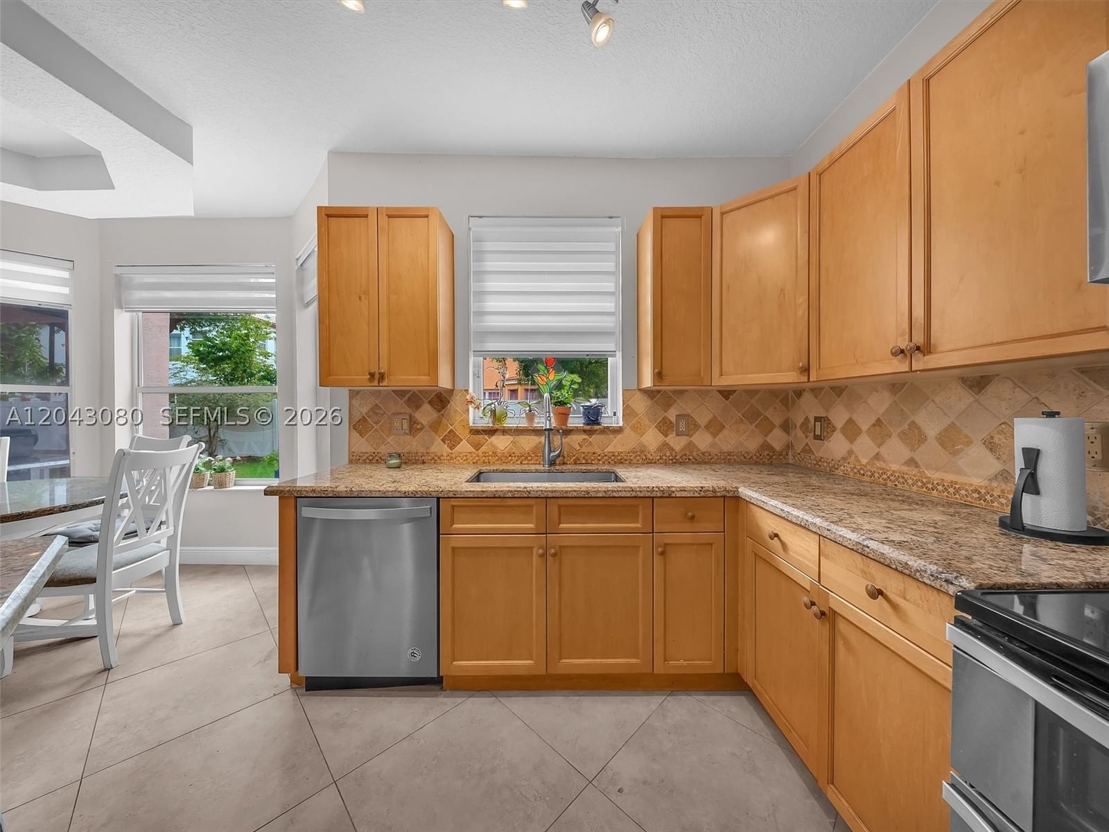 Real estate property located at 4907 166th Ave, Broward, Riviera Isles/capri, Miramar, FL