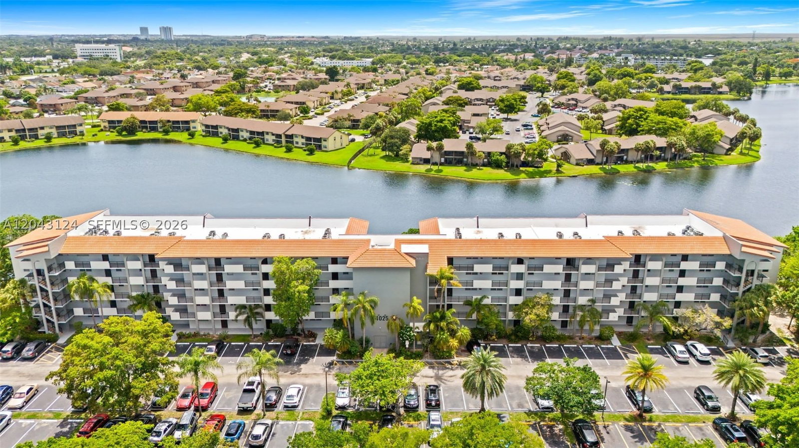 Real estate property located at 4025 Nob Hill Rd #301, Broward, Sunrise Island Condominiu, Sunrise, FL