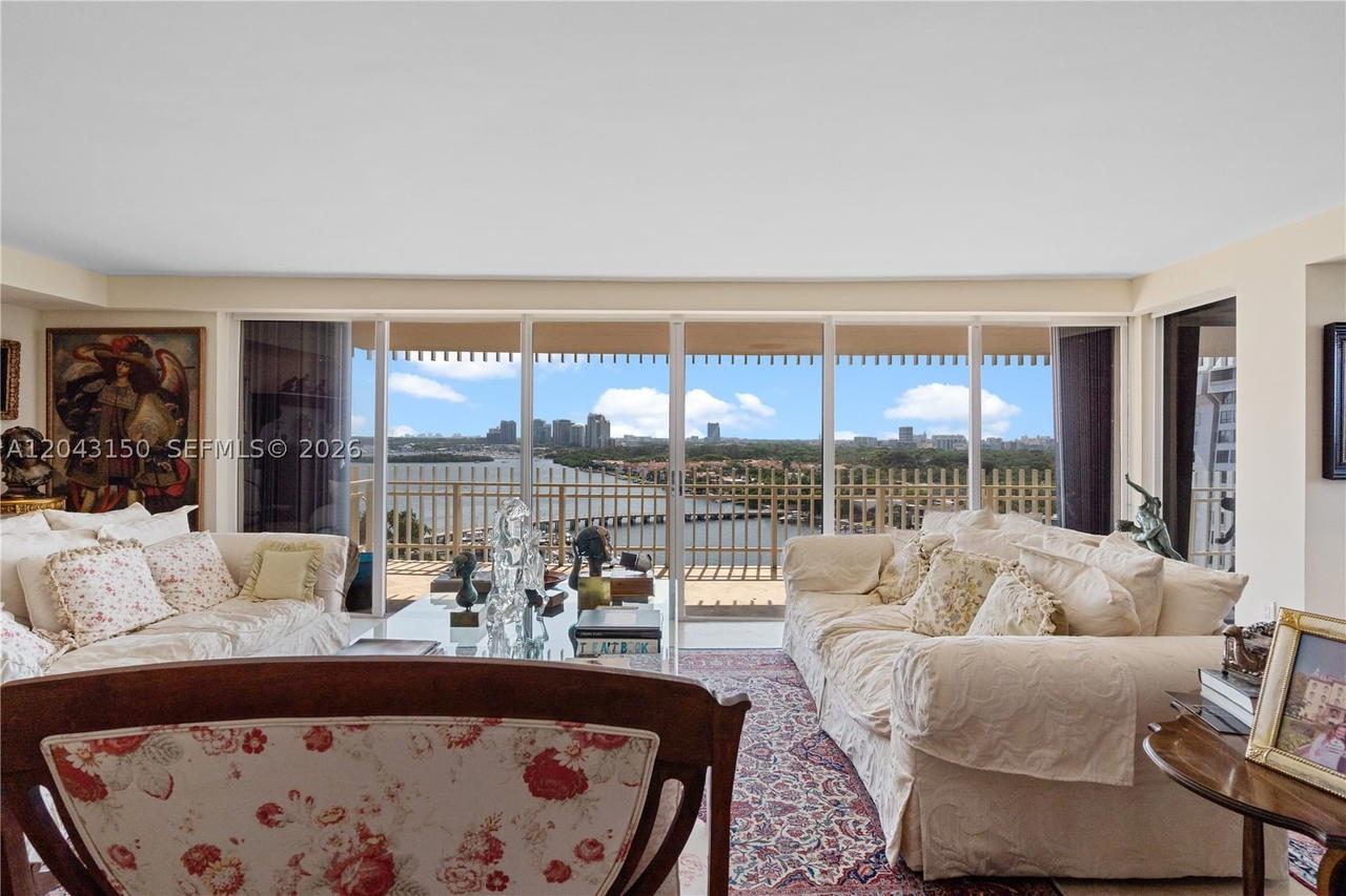 Real estate property located at 3 Grove Isle Dr C1610, Miami-dade, Grove Isle Condo, Miami, FL