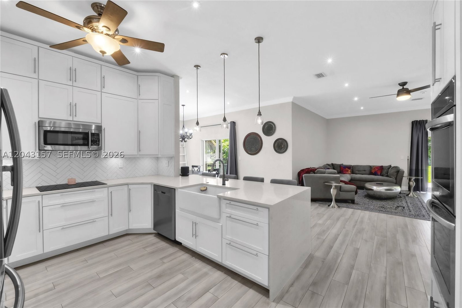 Real estate property located at 720 Old Nob Hill Rd, Broward, Pebble Creek At Jacaranda, Plantation, FL