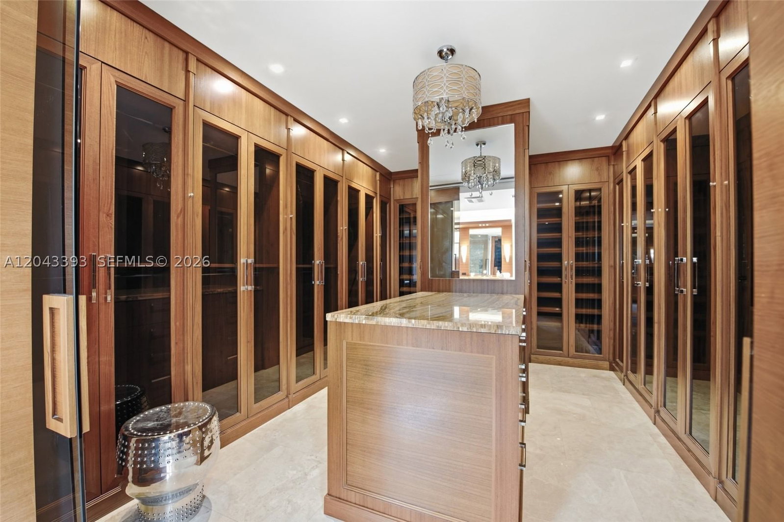 Real estate property located at 1585 Victoria Isle Way, Broward, Weston Hills, Weston, FL