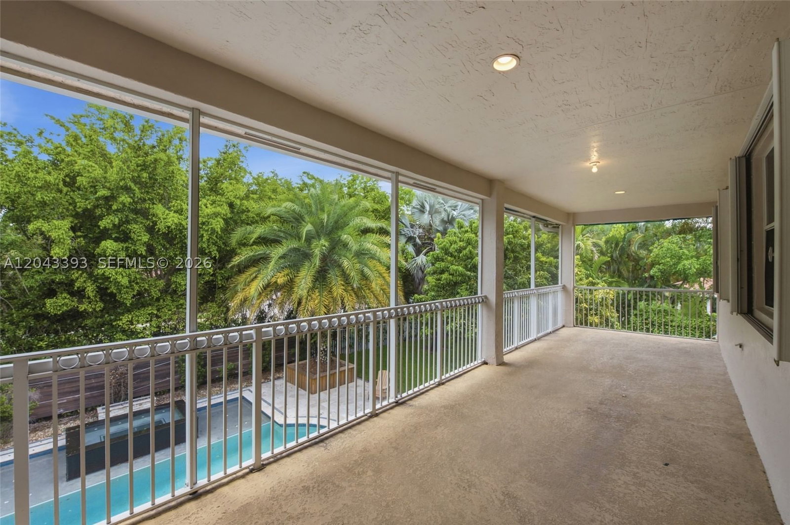 Real estate property located at 1585 Victoria Isle Way, Broward, Weston Hills, Weston, FL