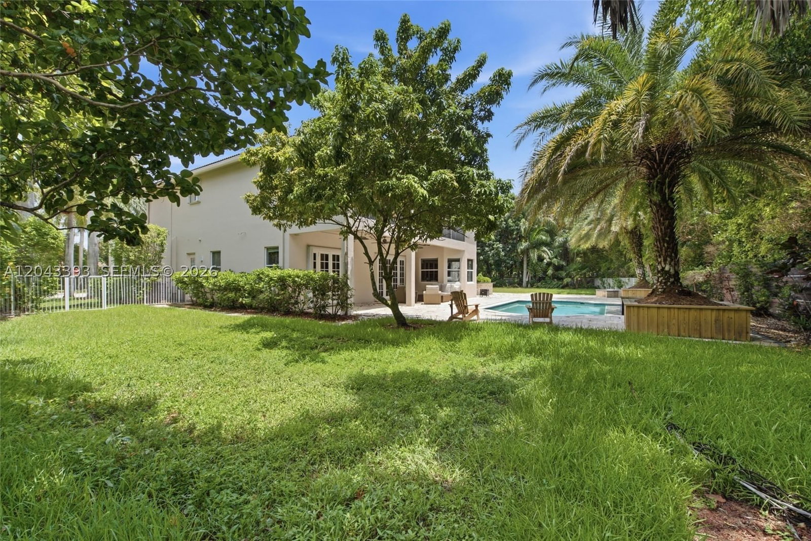 Real estate property located at 1585 Victoria Isle Way, Broward, Weston Hills, Weston, FL