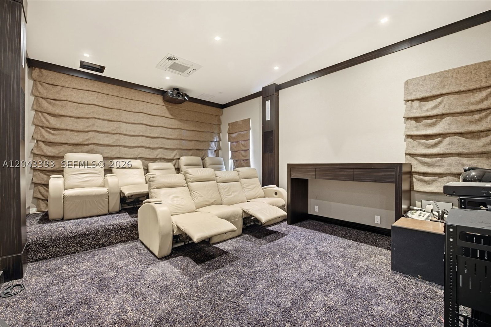 Real estate property located at 1585 Victoria Isle Way, Broward, Weston Hills, Weston, FL